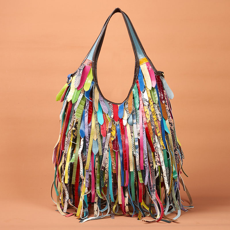 Borse a tracolla colorate in v - Hobo Bag Slouchy recensione e prezzo